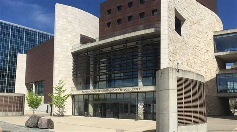 Freedom Center .